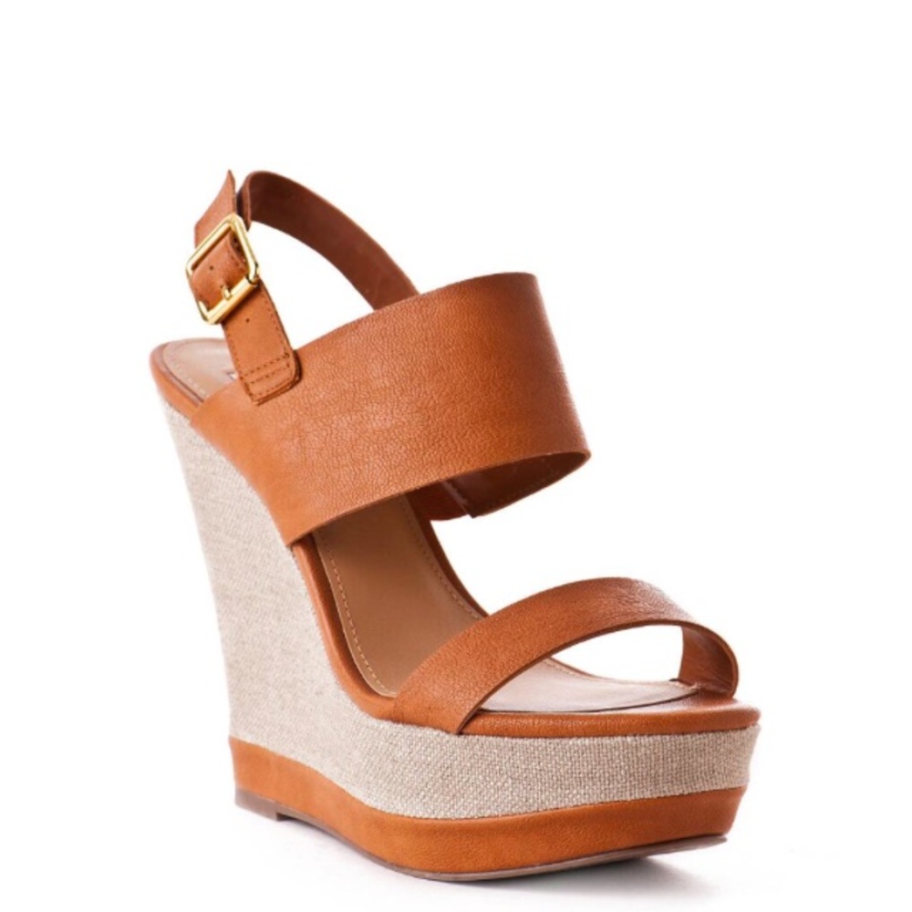 USED STEVE MADDEN LEATHER WEDGE IN COGNAC